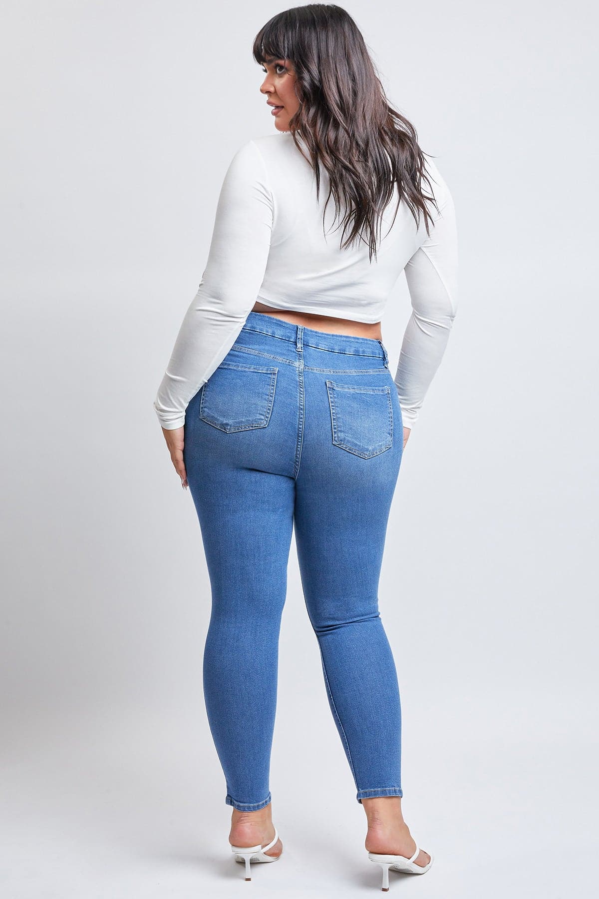 Women's Plus Size Sustainable Curvy Fit  Skinny Jeans