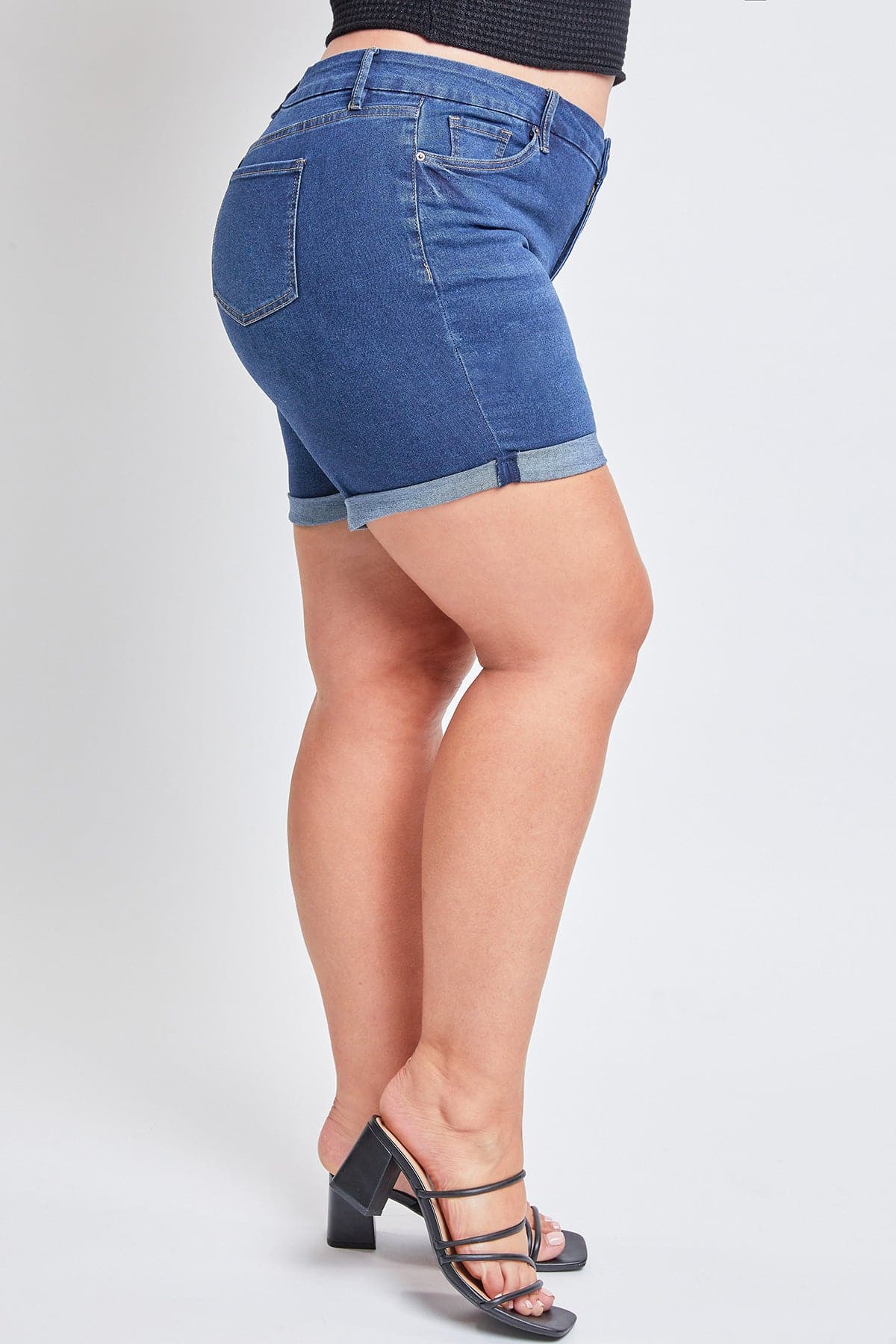 Women's Plus Size Curvy Fit  Shorts With Rolled Cuffs-Sale