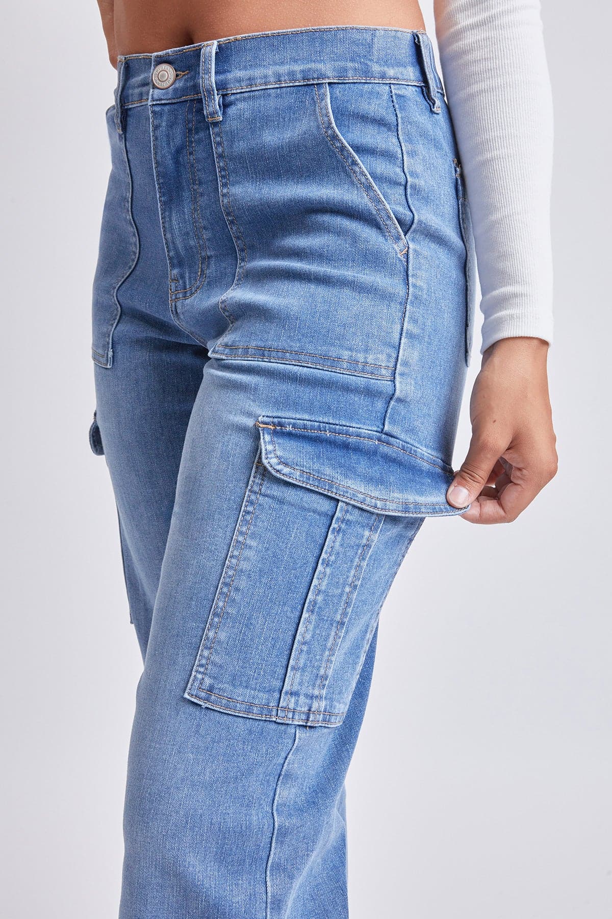 Women’s Straight Leg Cargo Jeans
