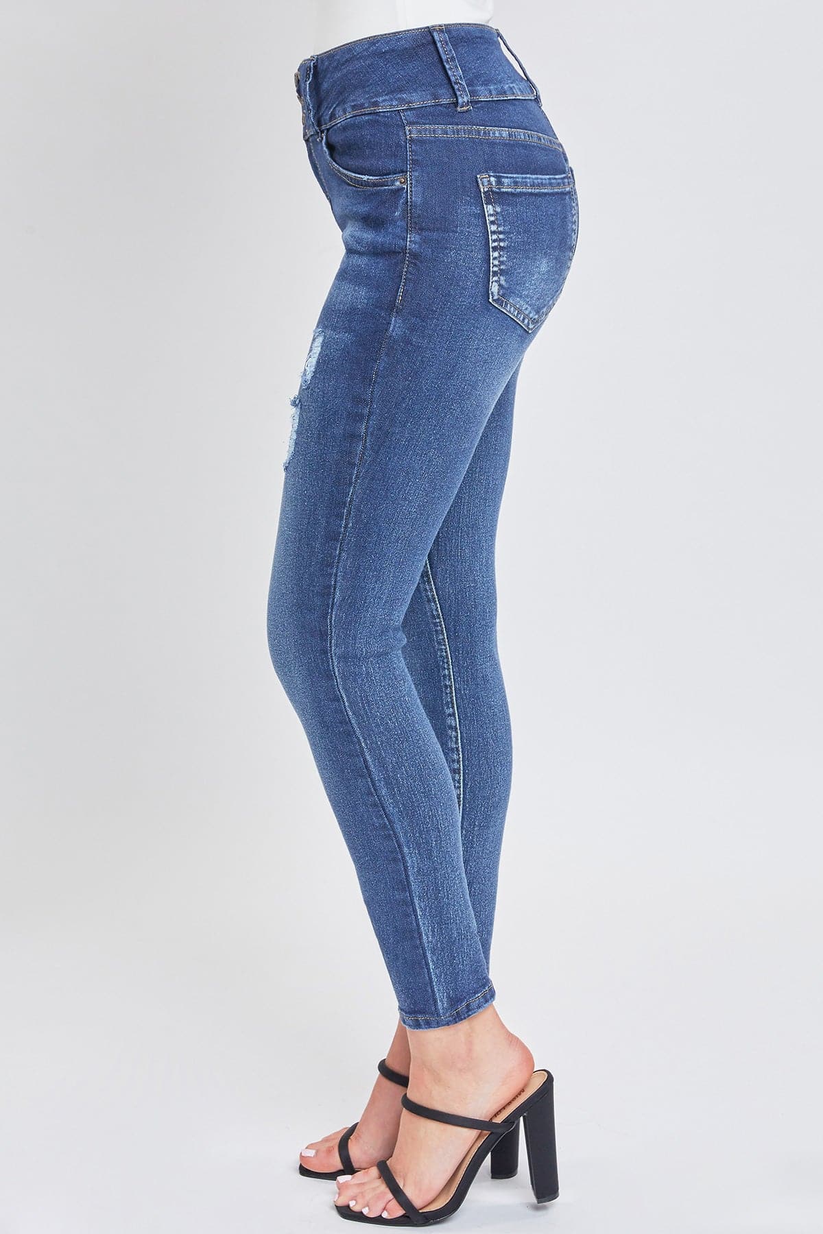 Women's Essential Sustainable Distressed Skinny Jean
