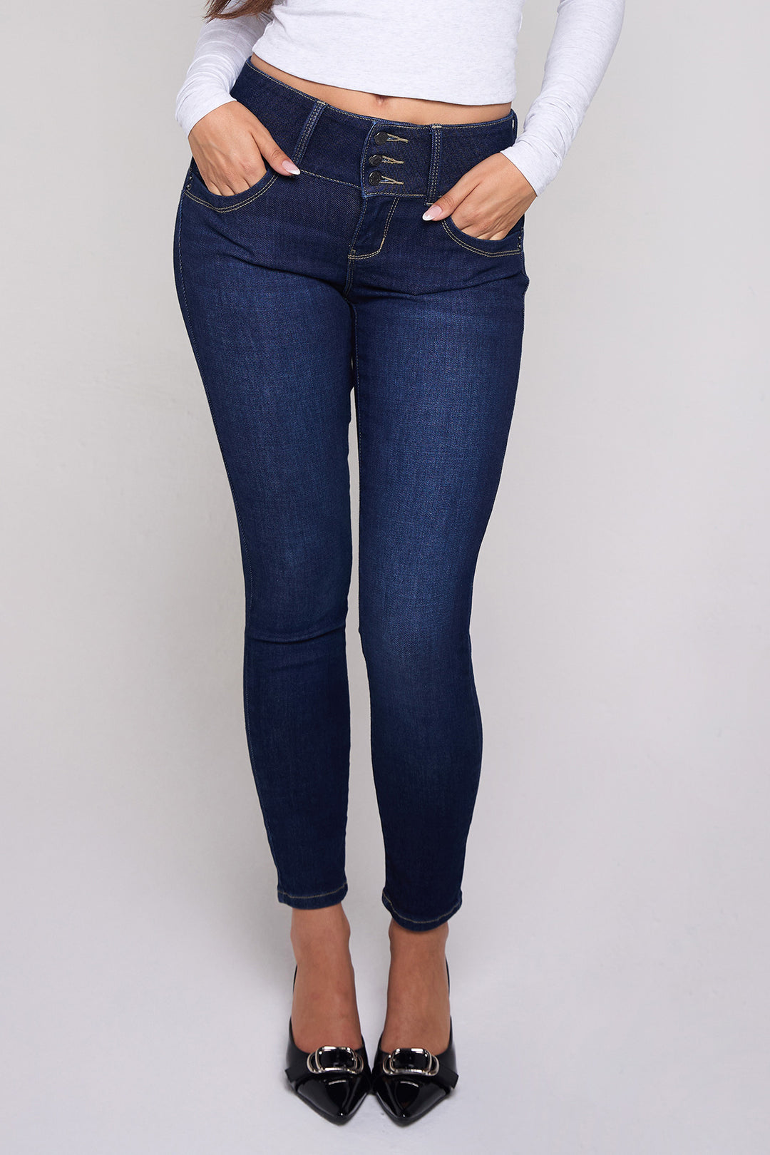 ミィタン★ Women's Mid Rise 3-Button WannaBettaButt Skinny Jeans from YMI