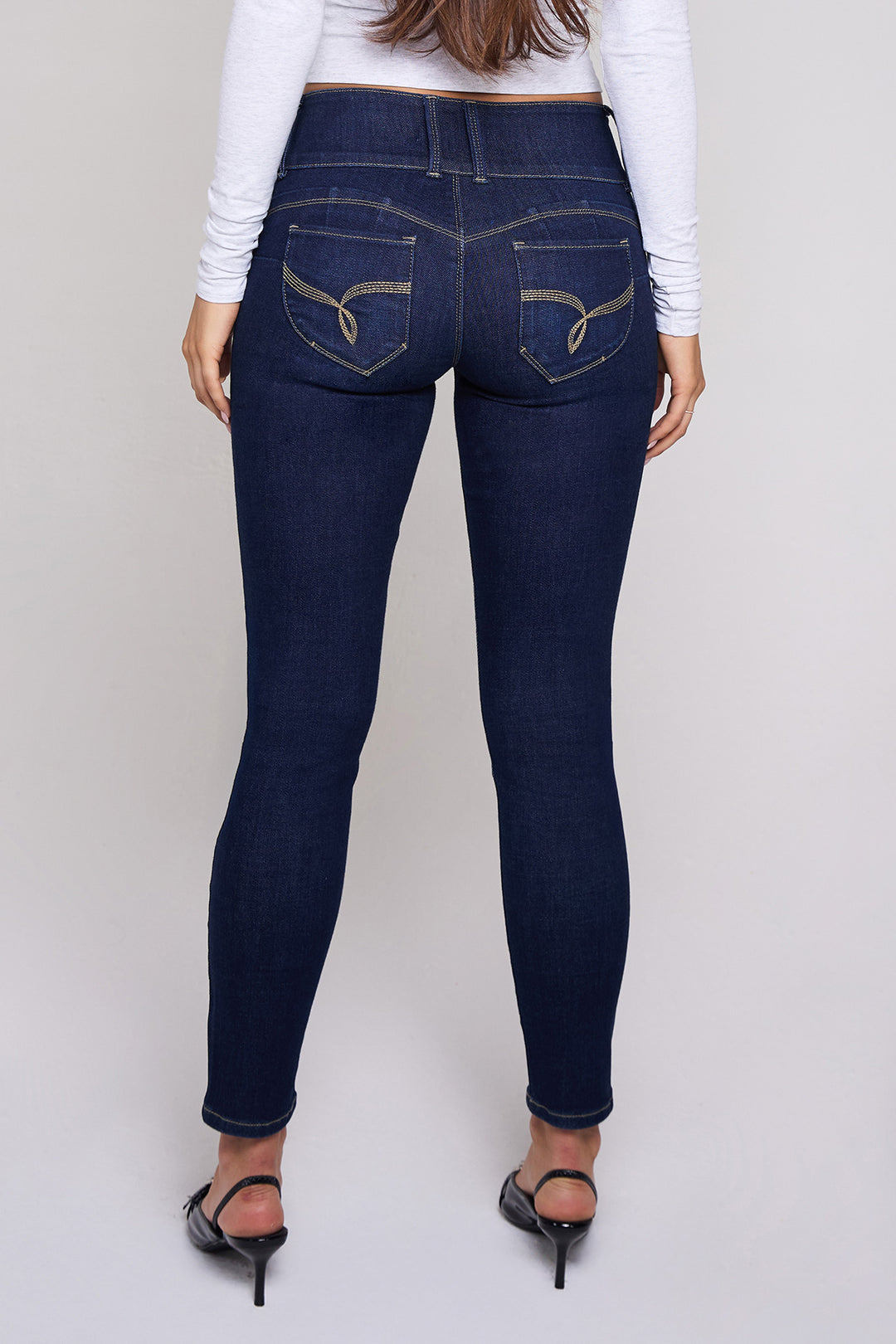 ミィタン★ Women's Mid Rise 3-Button WannaBettaButt Skinny Jeans from YMI