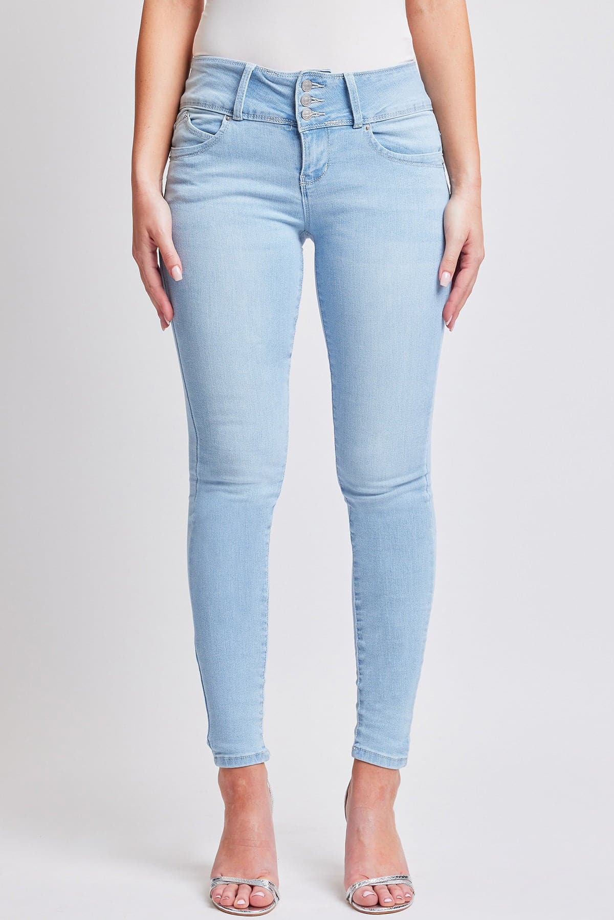 Women's Sustainable WannaBettaButt 3 Button Skinny Jeans