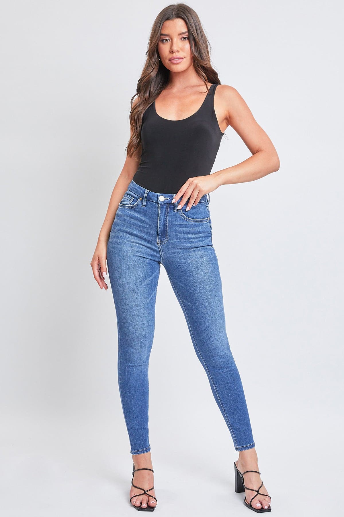 Women’s Curvy Fit  Skinny Jeans