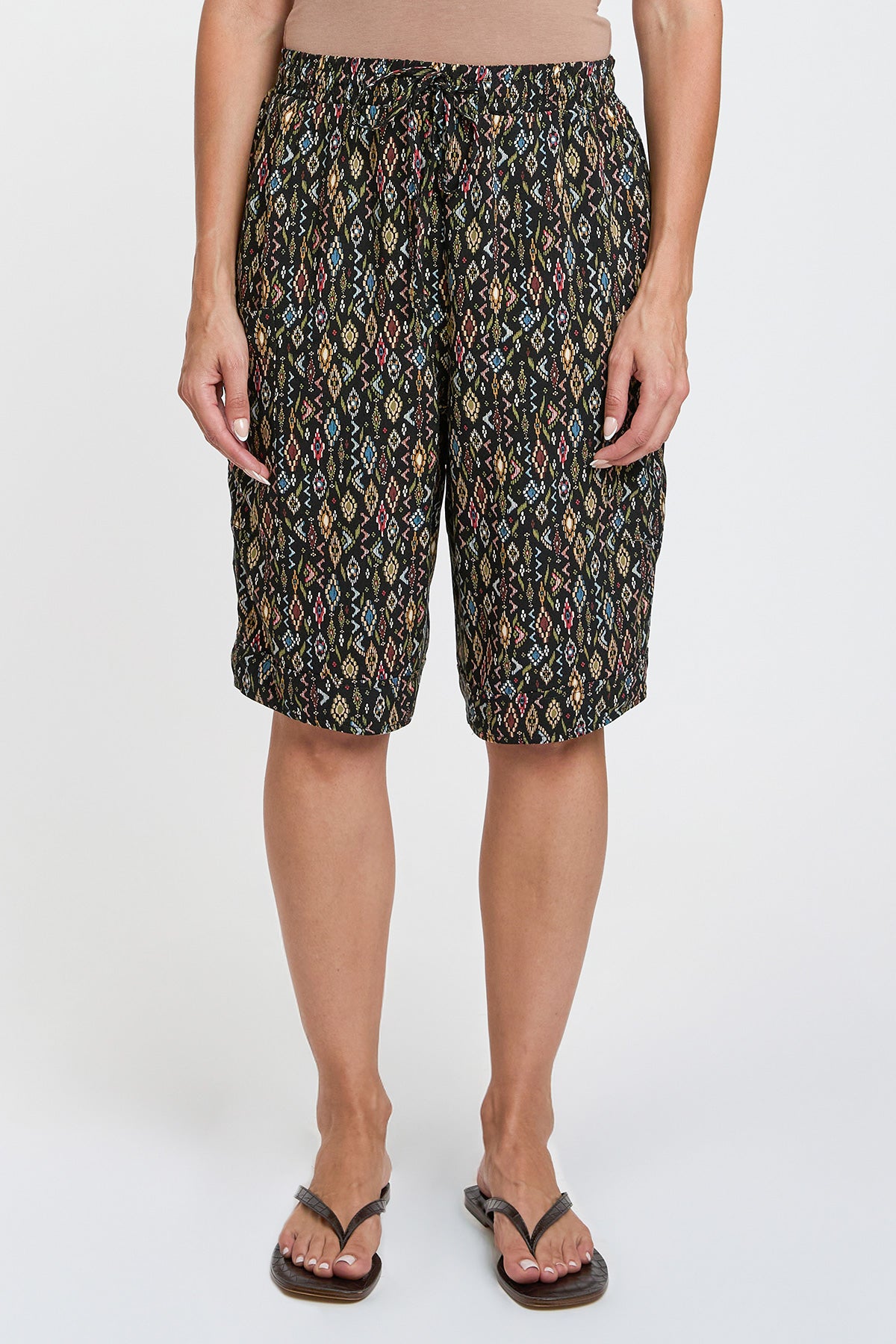 Women's Elastic Waist Bermuda With Patch Pockets