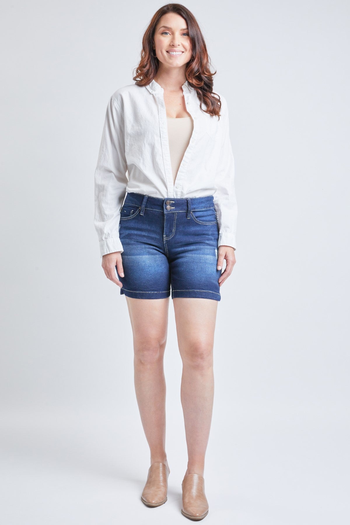 Women´s High Rise 2 Button Side Slit Hem Shorts