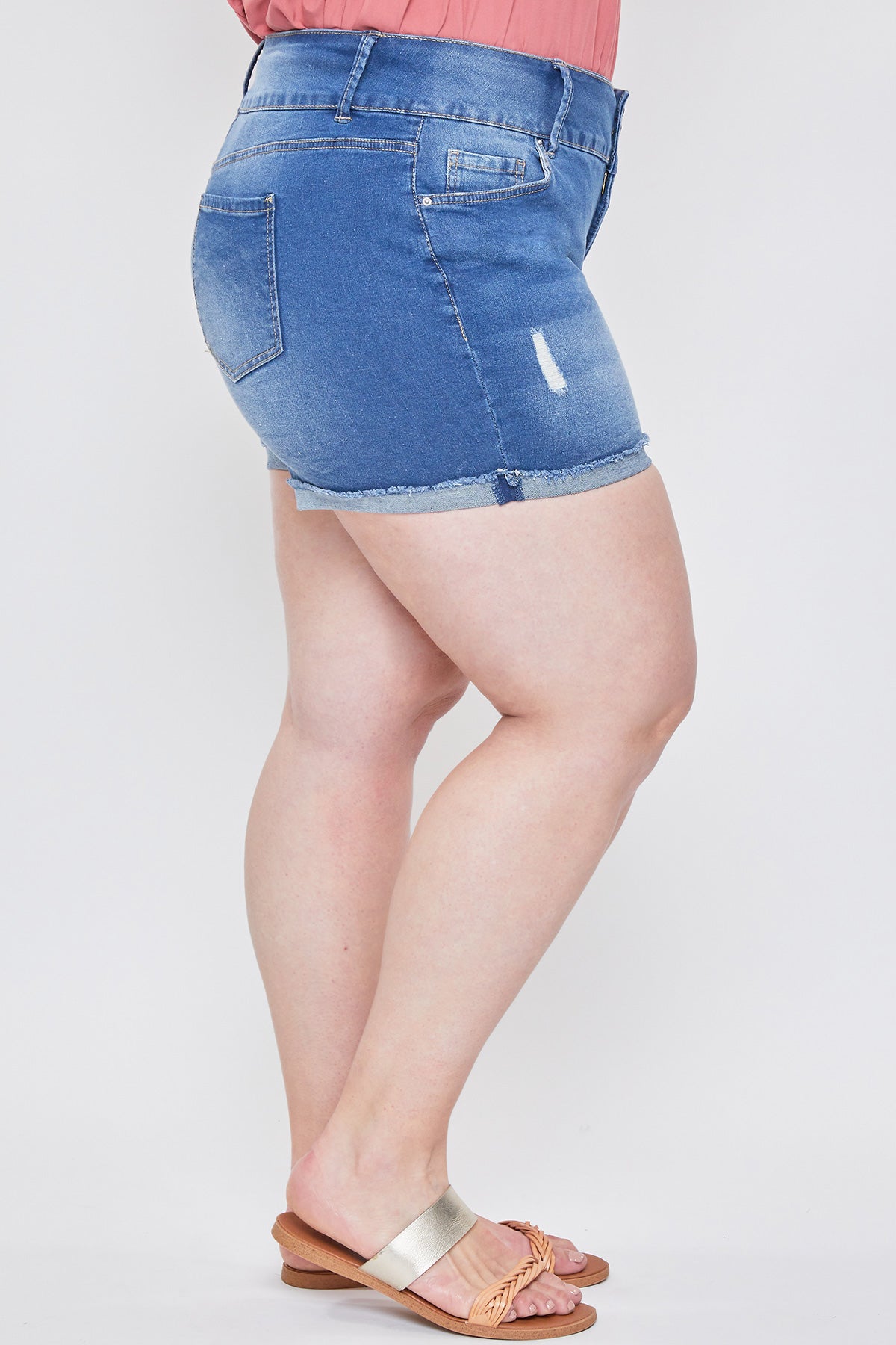 Wmen´s Plus Essential 3-Button Fray Cuff Shorts