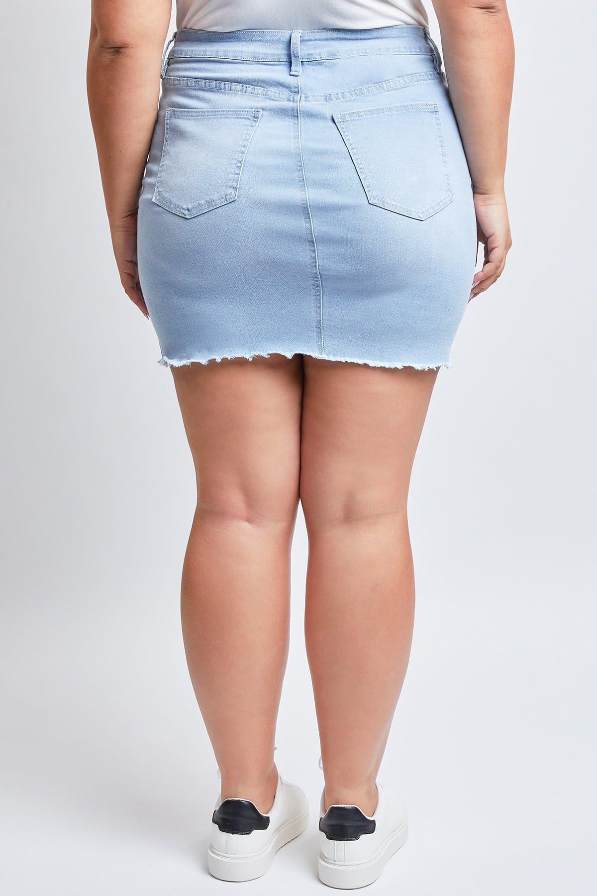 Women's Plus Size Exposed Button Fray Hem Skirt