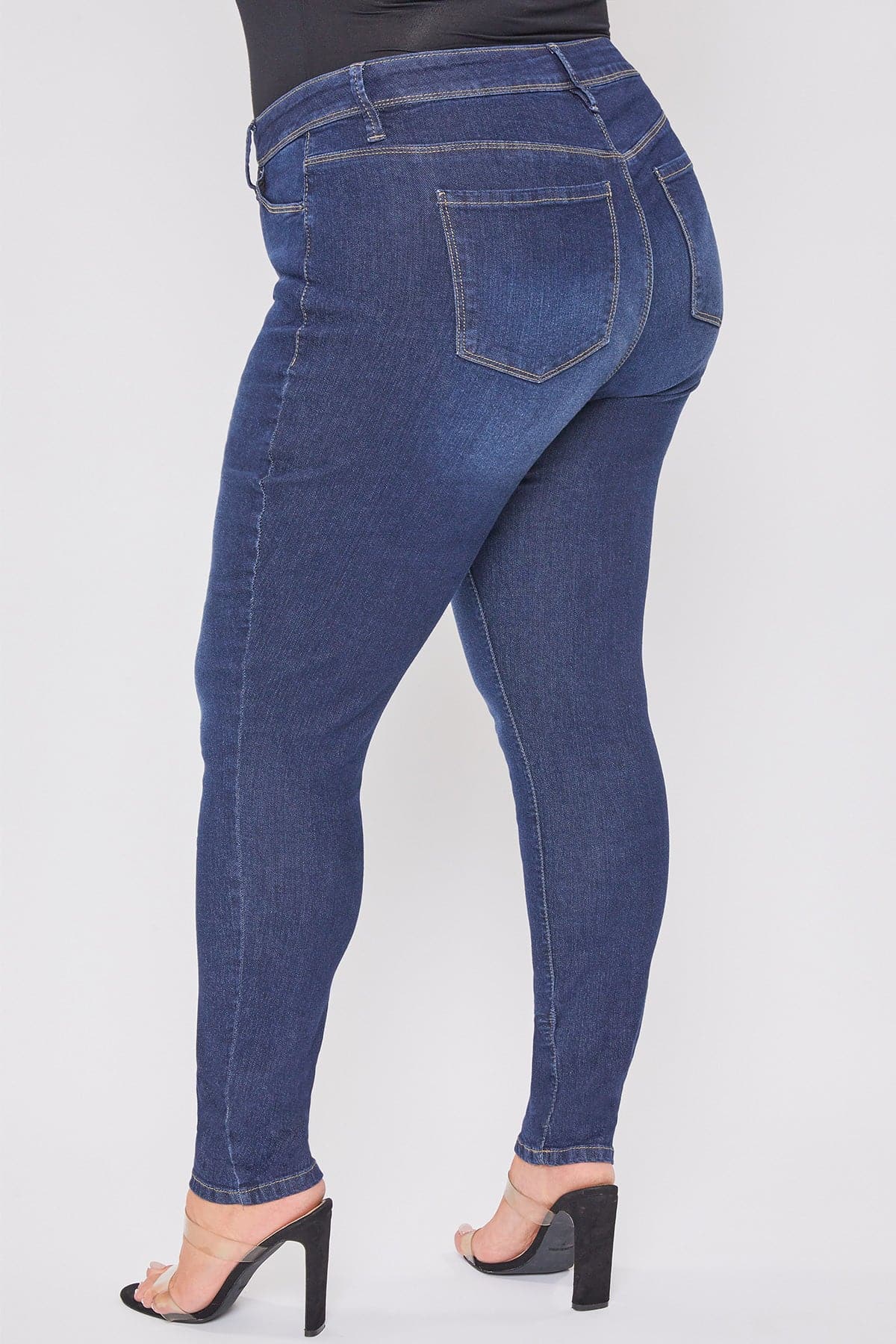 Women's Plus Size Sustainable Essential Skinny Jeans