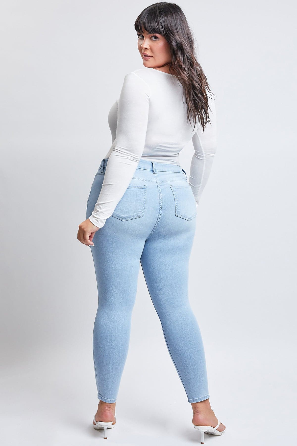 Plus Size Women's Sustainable Curvy Fit  Skinny Jeans