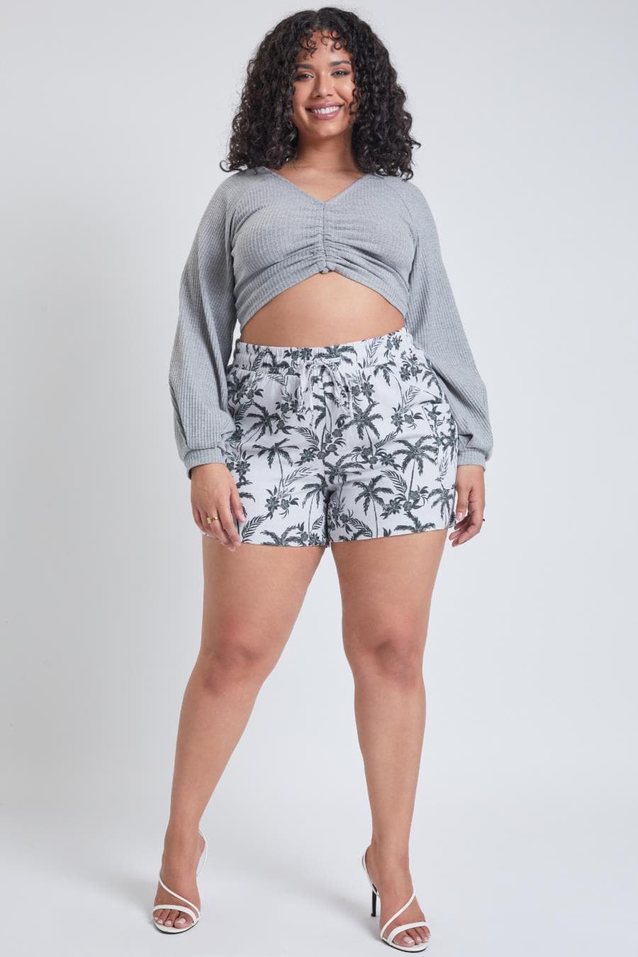 Junior Plus Size Linen Shorts With Shirred Patch Pockets Es2651Ln