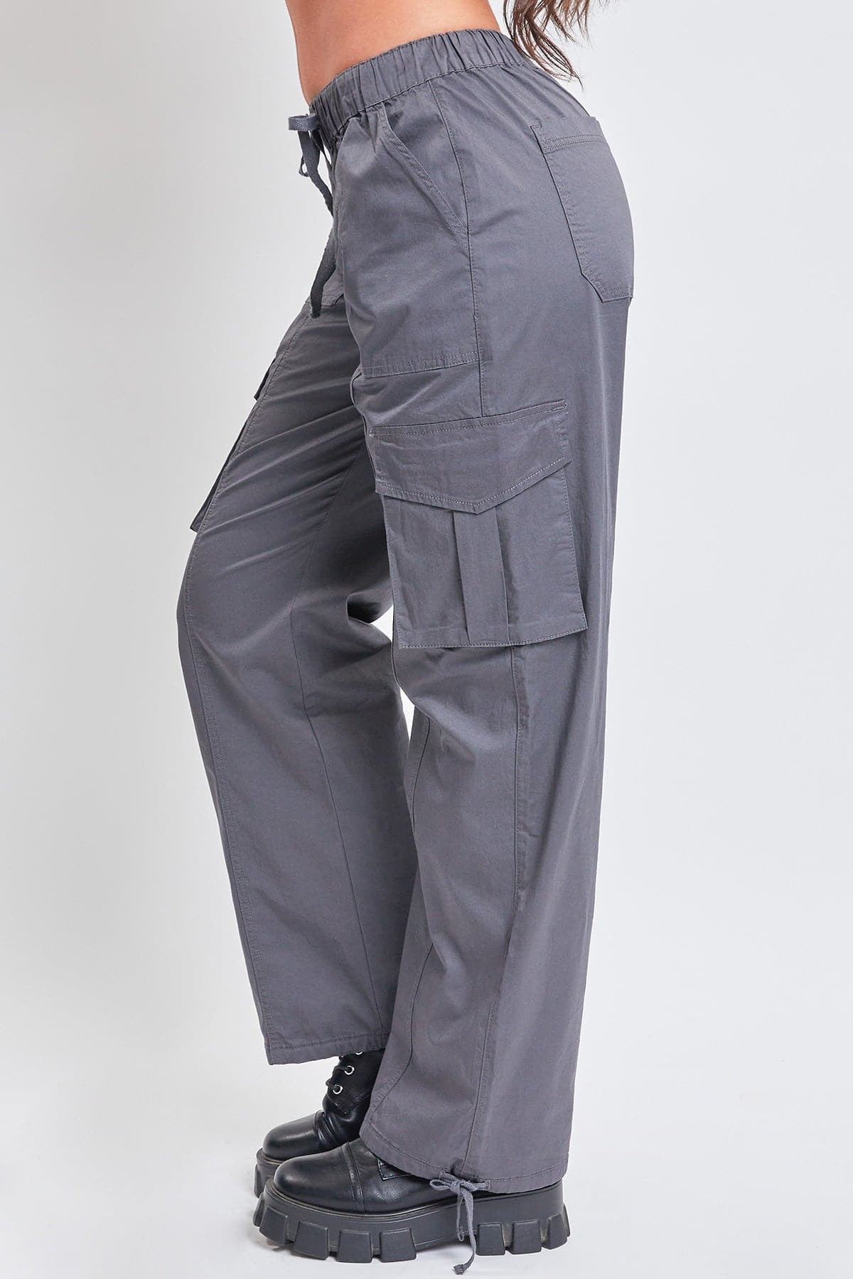 Women's Mid Rise Pull On Cargo Pants