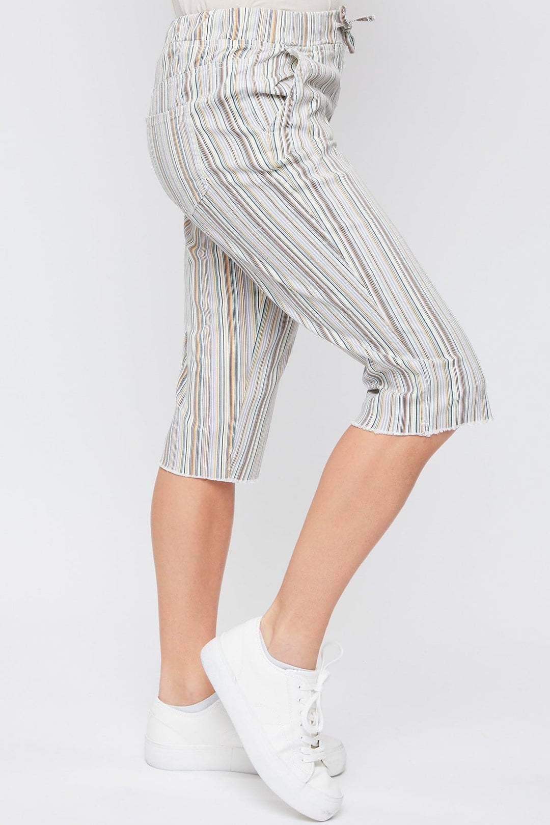 Women's petite elastic waist capri pants sales