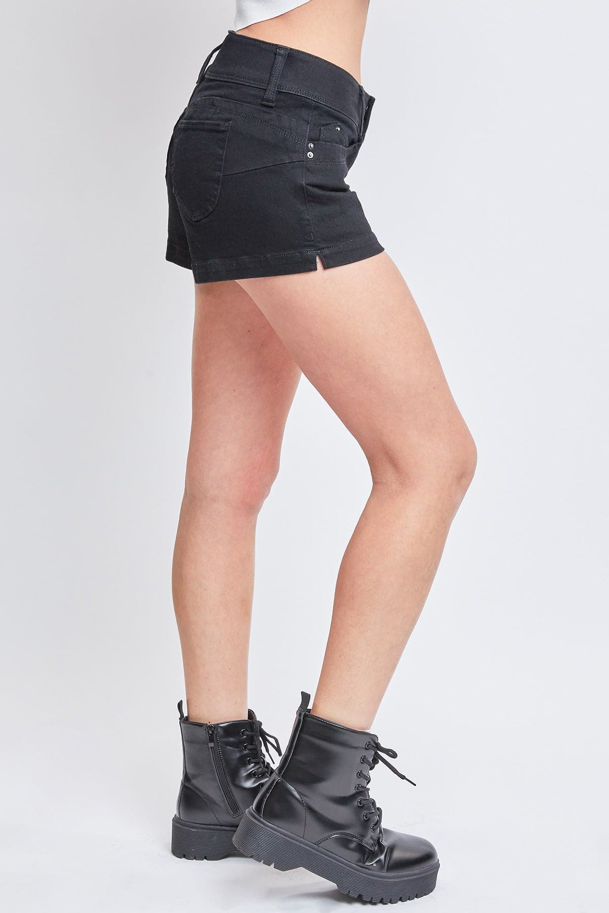 Women's WannaBettaButt Low Rise Denim Shorts